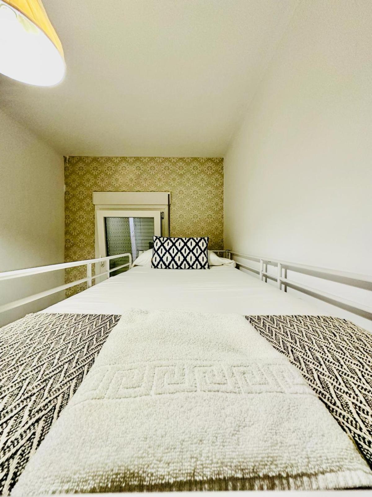 Apartamento Turístico Pizarro Merida Bagian luar foto