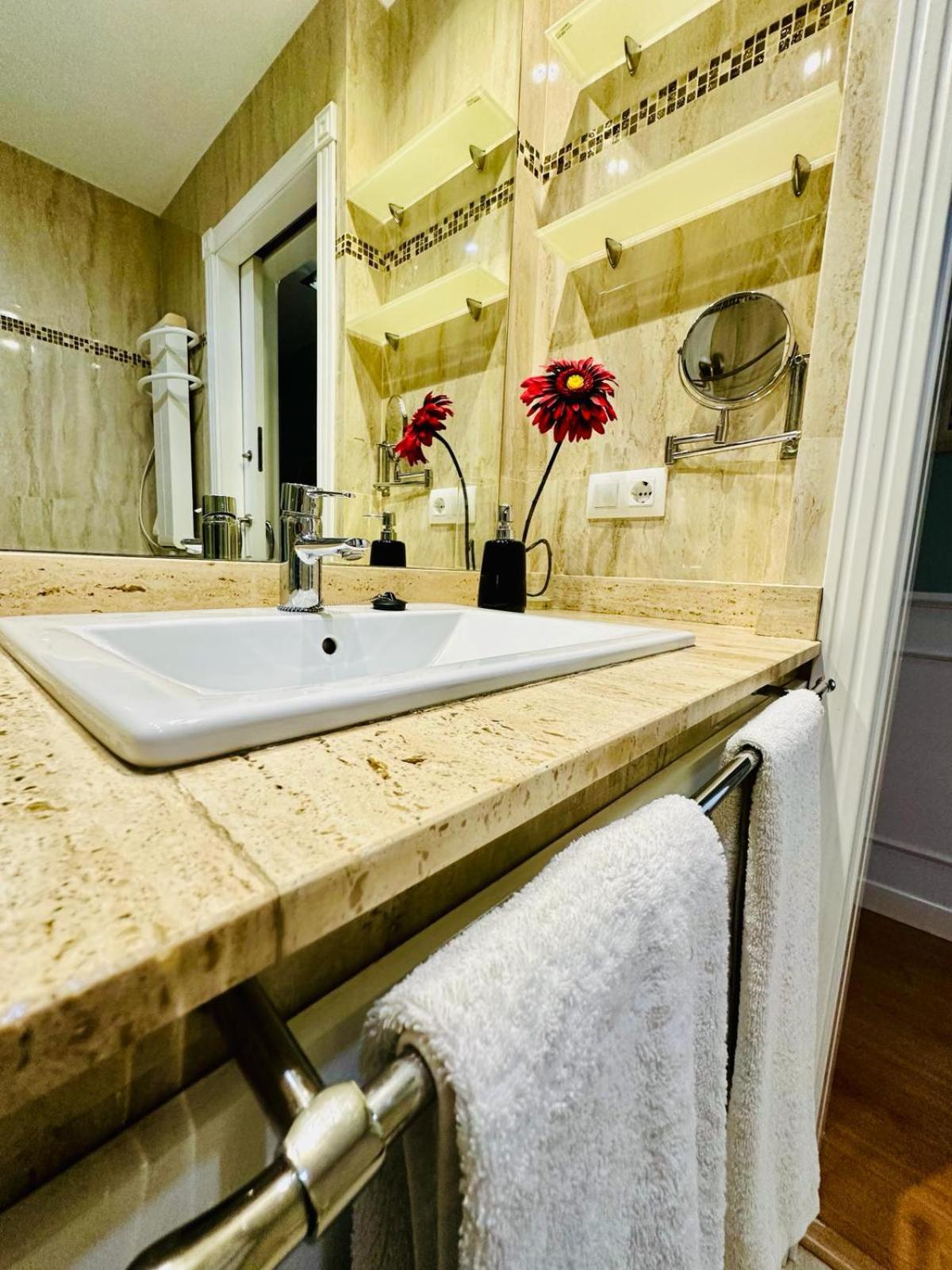 Apartamento Turístico Pizarro Merida Bagian luar foto